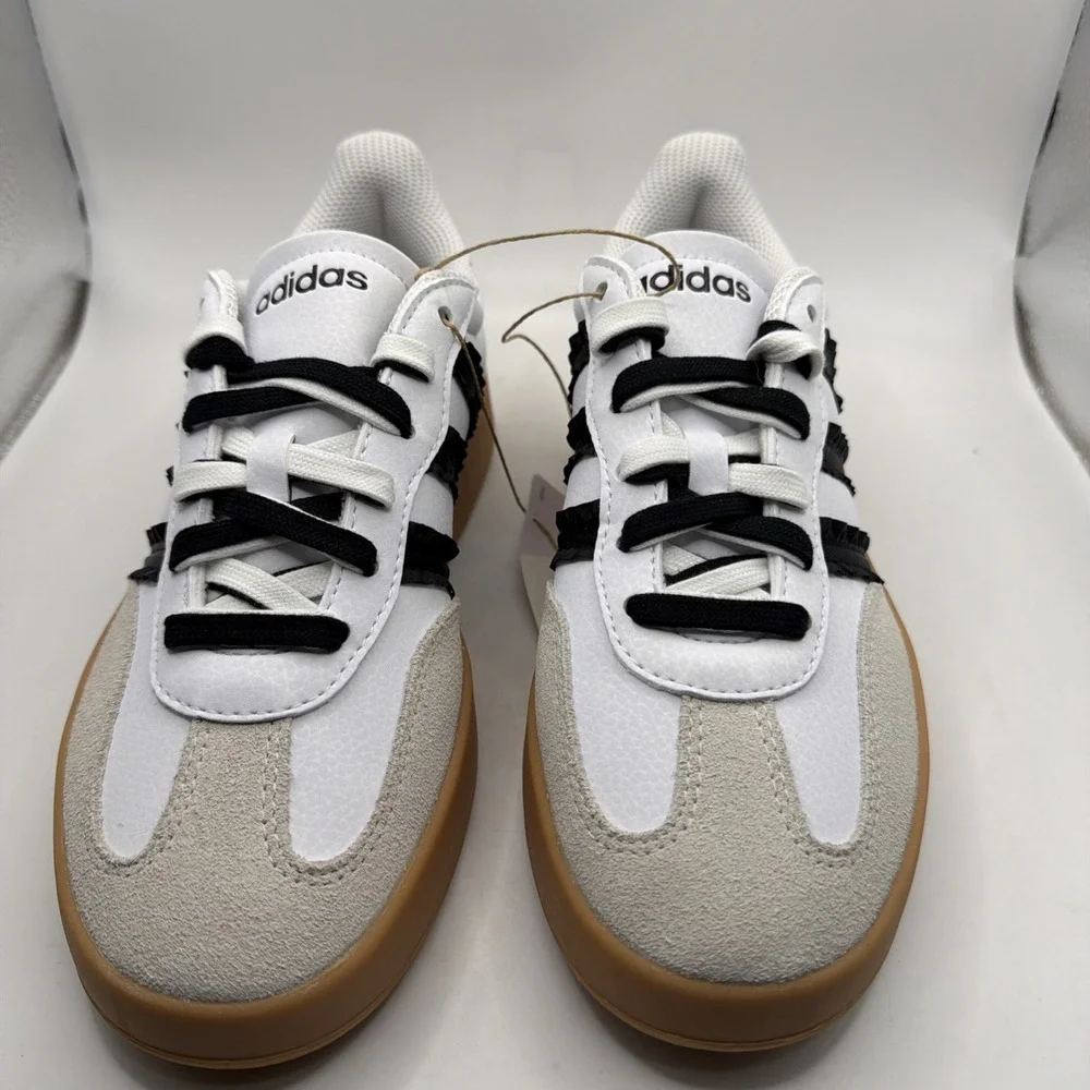Adidas Women‎ White Black Gum Sole Low Top Striped Athletic Sneakers . Size 6.5